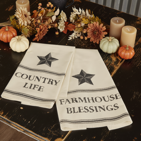 Square lifestyle image of the towel set with fall accents
