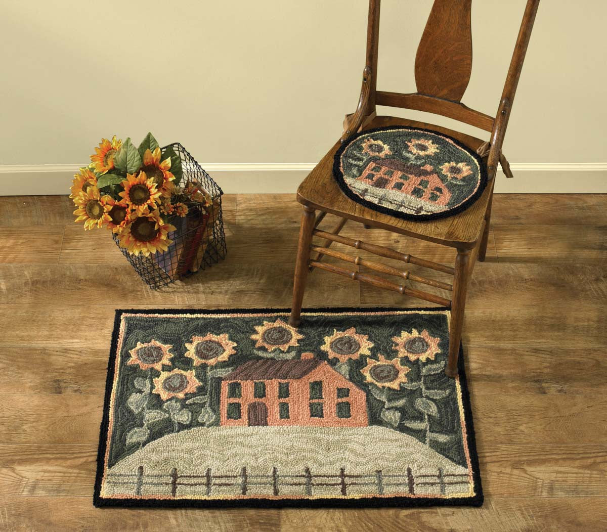 Park Designs House & Sunflowers Hooked Rug